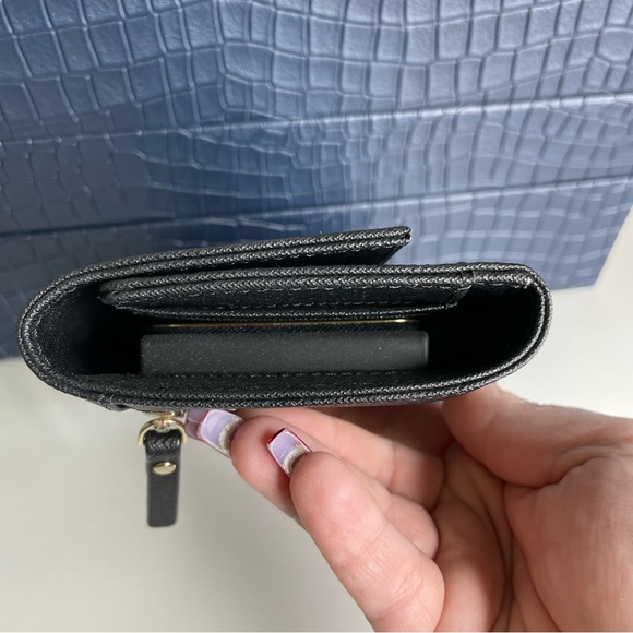 Kate Spade phone wallet - Picture 2 of 15